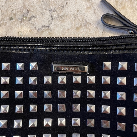 Nine West small wristlet Black - Picture 4 of 9